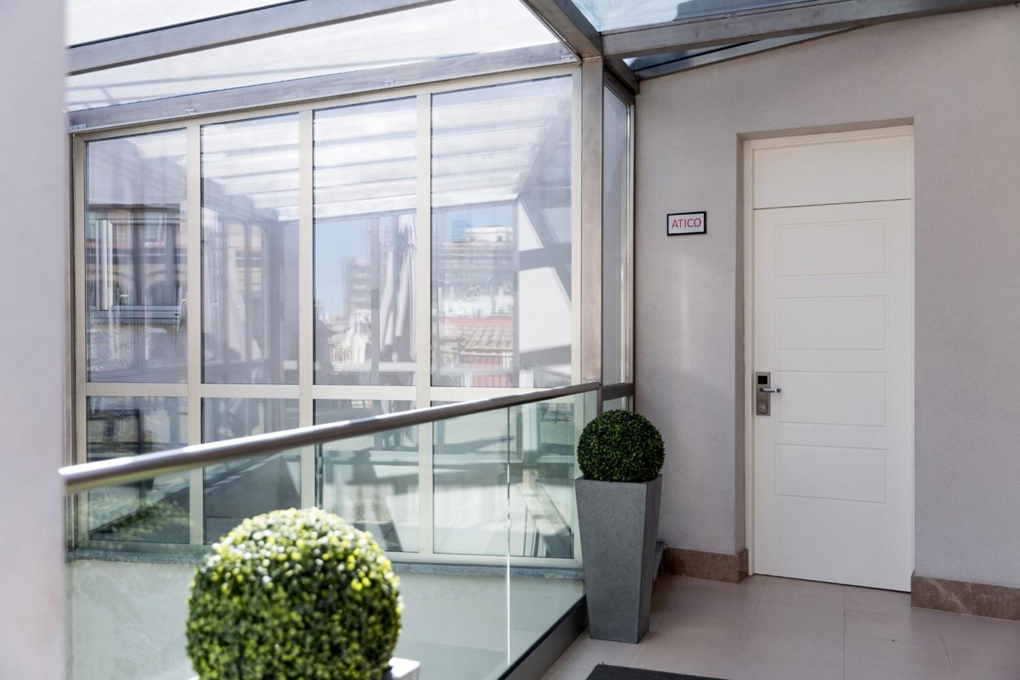 Welldone Cathedral Suites Sevilla Zimmer foto